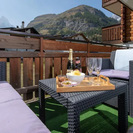 Chez Nous Апартаменти *